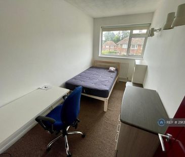 1 bedroom in a house share to rent - Photo 4