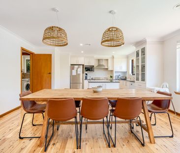 Spacious and Stylish Four Bedroom Home - Photo 3