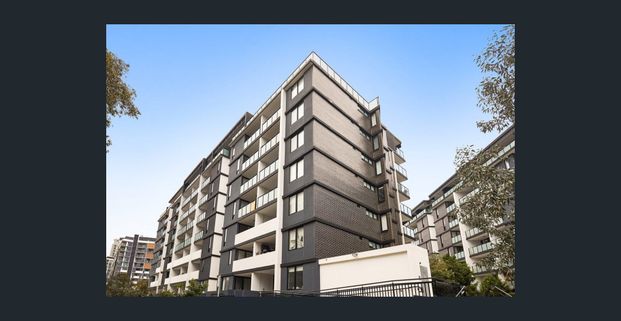 Partly Furnished One Bedroom Apartment in Vicinity Point - Photo 1