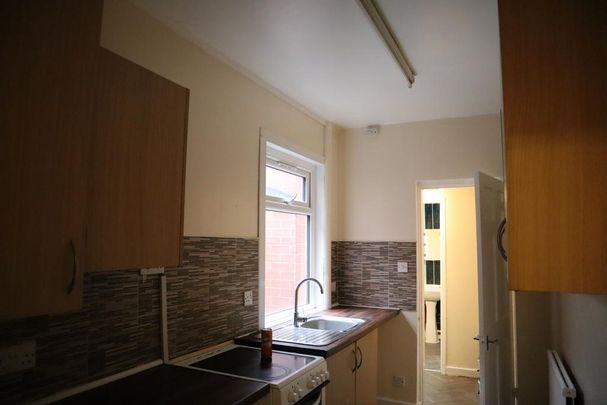 3 bedroom terraced house to rent - Photo 1