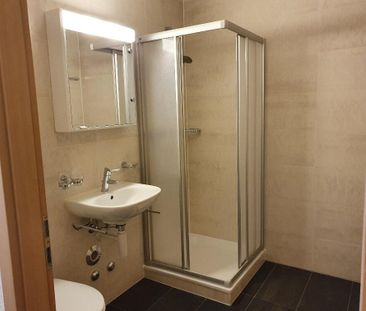 Appartement de 2 pièces au rez-de-chaussée - Photo 2