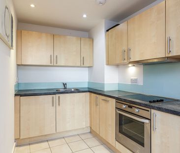 1 bedroom apartment to rent The Crescent, Gunwharf Quays, Portsmout... - Photo 4