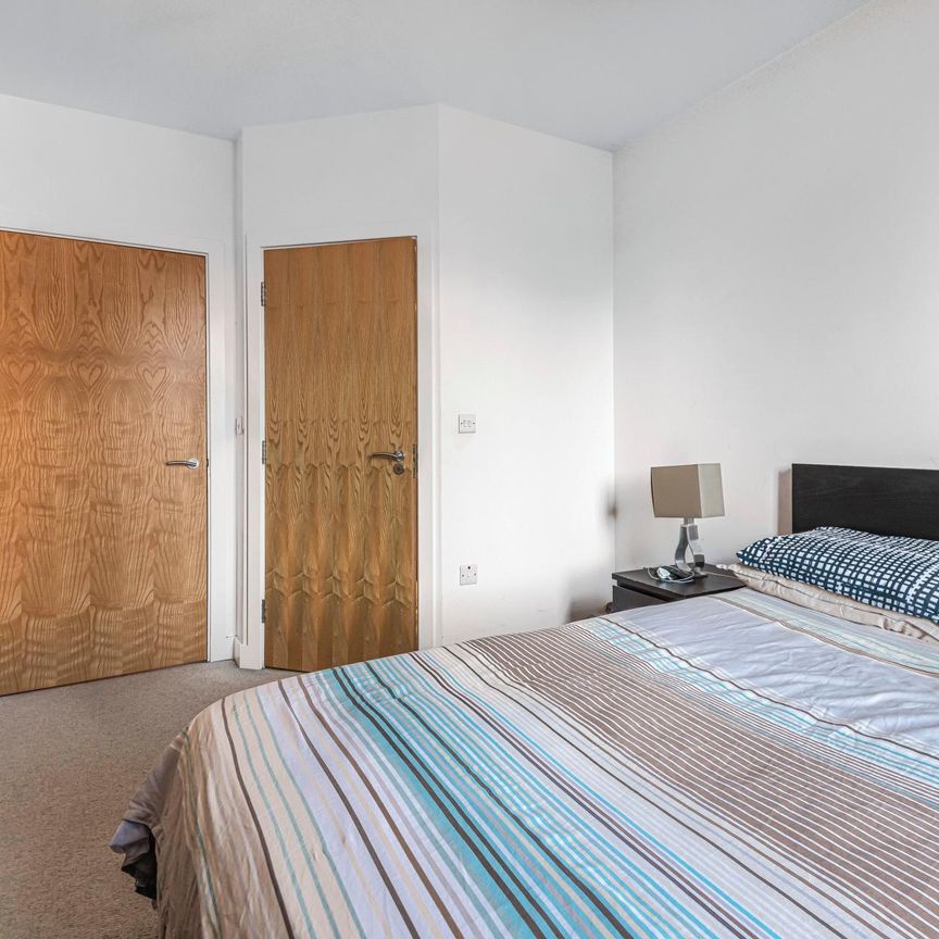 Sutton Court Road - Photo 1