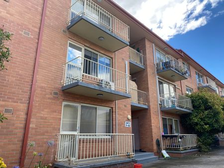 11/44 Fletcher Street, Essendon VIC 3040 - Photo 4