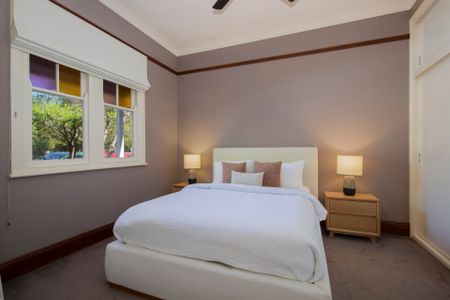 FULLY FURNISHED - Contemporary living meets classic charm! - Photo 5