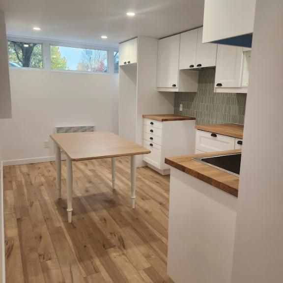 3 1/5 complètement rénové à neuf , Chomedey - Photo 1