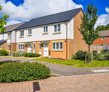 3 bedroom semi-detached house to rent - Photo 2