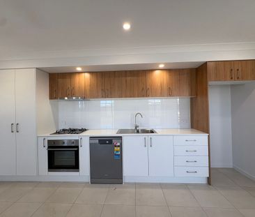 Modern Comfort and Convenience in the Heart of Medowie - Photo 5