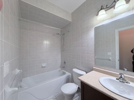 For Lease - 655 Davos Road, Vaughan, Ontario - Photo 2