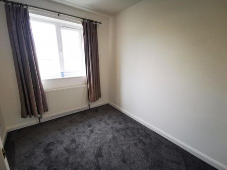 3 bedroom end of terrace house to rent - Photo 5