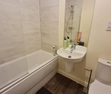 4 bedroom townhouse to rent - Photo 6