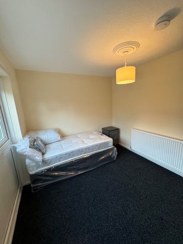 Room in a Shared House, Papyrus Way, B36 - Photo 2