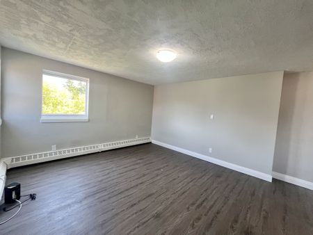 For Lease - 106 King Edward Avenue Unit# 7, London South, Ontario - Photo 3