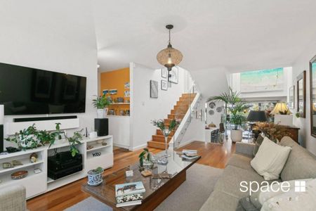 Life in Cottesloe - Photo 2