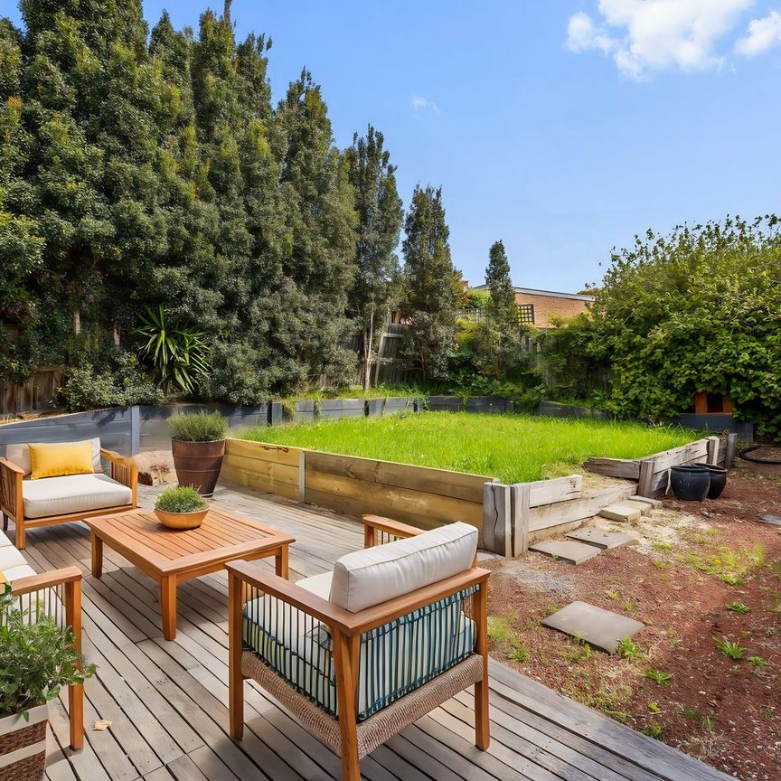 15 Cheryl Crescent, Belmont - Photo 1