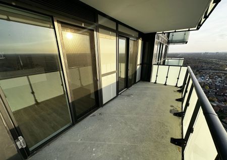 For Lease - 4130 Parkside Village Drive, Mississauga, Ontario - Photo 3