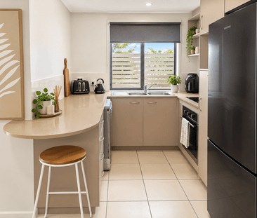 Unfurnished Unit Walk to Broadwater - Photo 3