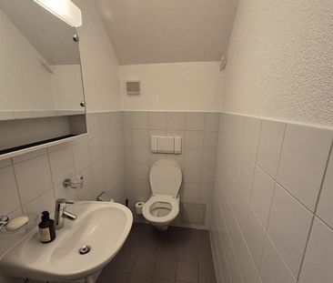 Attika-Wohnung im 2. OG - Foto 1