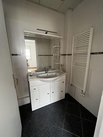 Location Appartement 2 pièces 45m² ANGERS 49100 - Photo 4