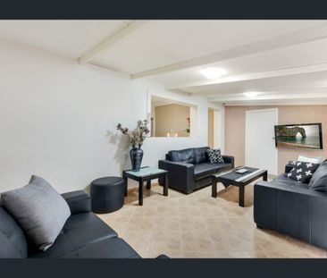 IMMACULATE HOME CLOSE TO SHOPS & SCHOOL - Photo 1