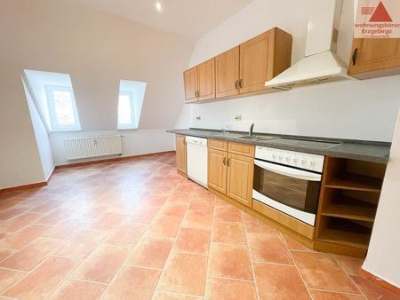 2-Raum-Dachgeschosswohnung mit Einbauküche im Herzen von Aue - Photo 3