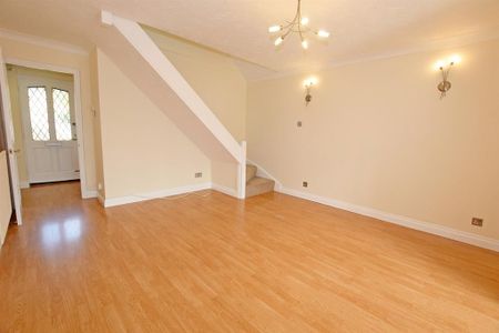 2 bedroom semi-detached house to rent - Photo 2