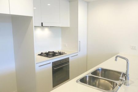 2 BEDROOM LUXURY APARTMENT IN DESIGNER COMPLEX - Photo 4