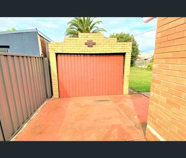 29 Pengana Avenue, Glenroy, Vic 3046 - Photo 5