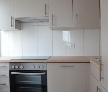 moderne 3.5-Zimmer-Wohnung an zentraler Lage (mit Lift im Haus) - Photo 3