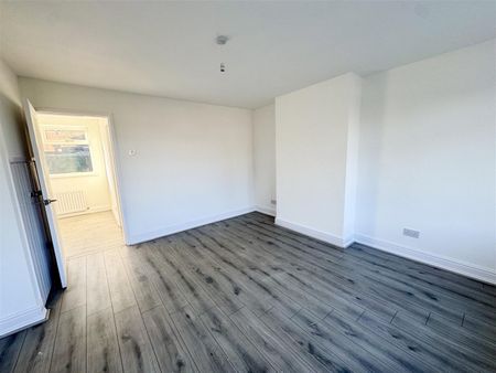 Ibstone Walk, Stockton-On-Tees - Photo 4