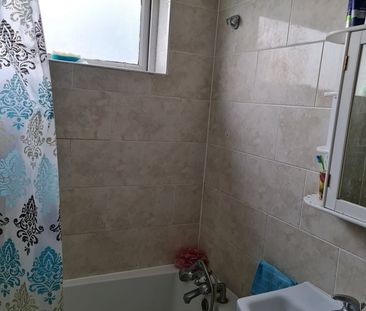 Room in a Shared Flat, Southwyck House, SW9 - Photo 4