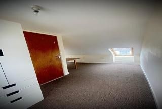 2 Bed Flat, Sunnyside Road, IG1 - Photo 5