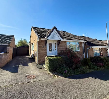 2 bedroom semi-detached bungalow to rent - Photo 2