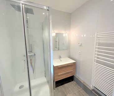 Location Appartement 2 pièces 45m² BORDEAUX 33300 - Photo 5