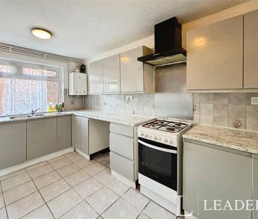 property to rent Long Banks, Harlow, CM18 - Photo 4