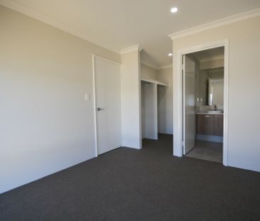 Brand New Three Bedroom Dual Living Property! - Photo 1