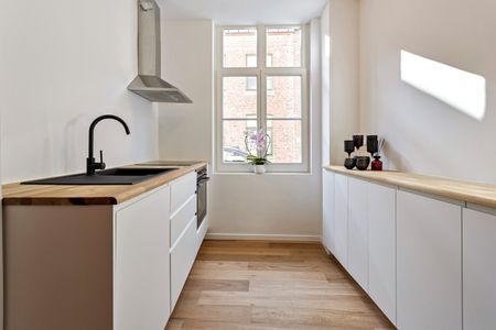 Te huur: GEMEUBELD - Gerenoveerde Rijwoning in het Centrum van Brugge - Photo 4