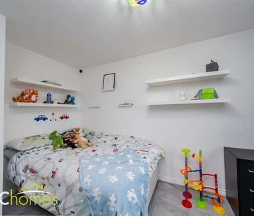 Armfield Grove, Leigh, WN7 - Photo 4