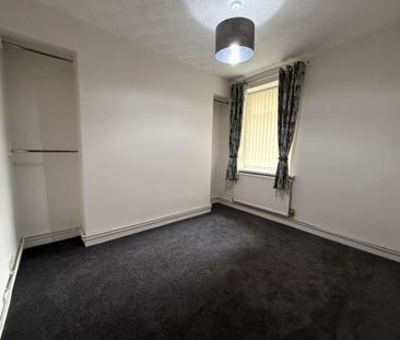 1 bedroom ground floor flat to rent - Photo 2