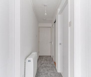 2 bed apartment to rent in Bristol Road South, Birmingham, B31 - Photo 2