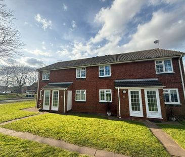 Yew Tree Avenue, Lichfield, WS14 - Photo 1