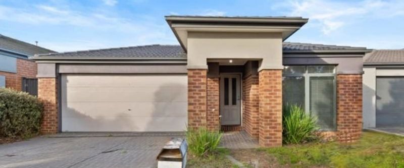 24 Meakin Way, DEER PARK - Photo 1