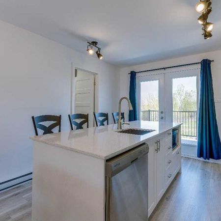 🏡 Paisible 4 ½ à louer – En face du golf de East Angus - Photo 3