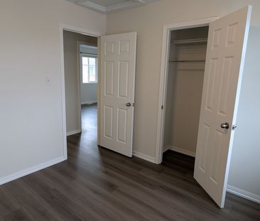 For Lease - 676 Hamilton Crescent, Milton, Ontario - Photo 2