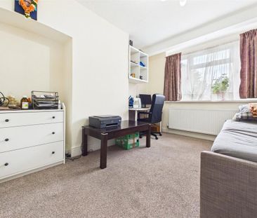 3 bedroom terraced house to rent - Photo 6