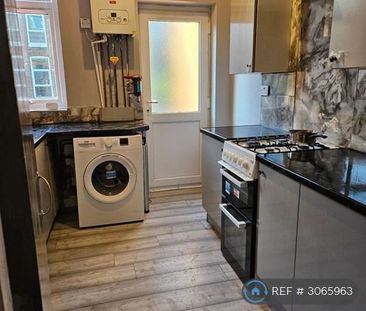 1 bedroom in a house share to rent - Photo 6