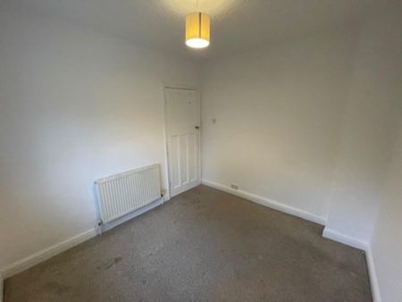 3 bedroom end of terrace house to rent - Photo 5