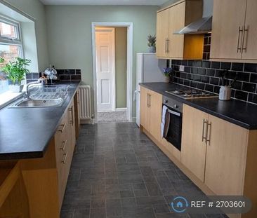 2 bedroom end of terrace house to rent - Photo 4