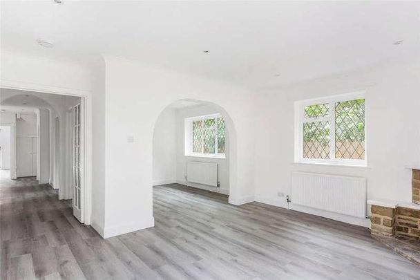 Highfield Hill, London, SE19 - Photo 1