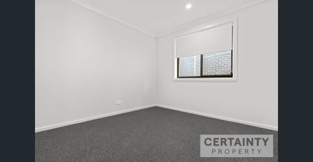 Lovely 4 Bedroom 2 Bathroom Home in Edgeworth! - Photo 5